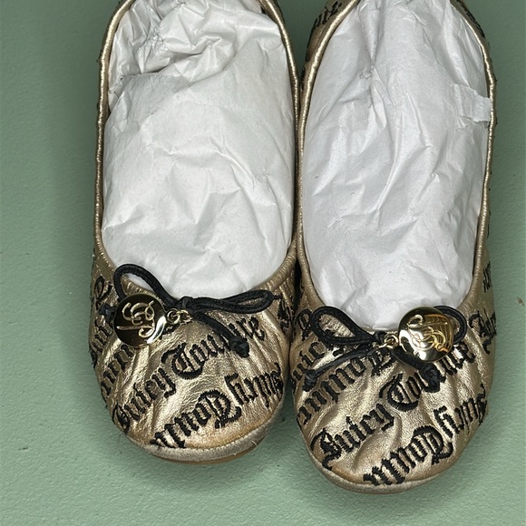 Juicy couture gold ballet flats w black juicy writing - Picture 6 of 10